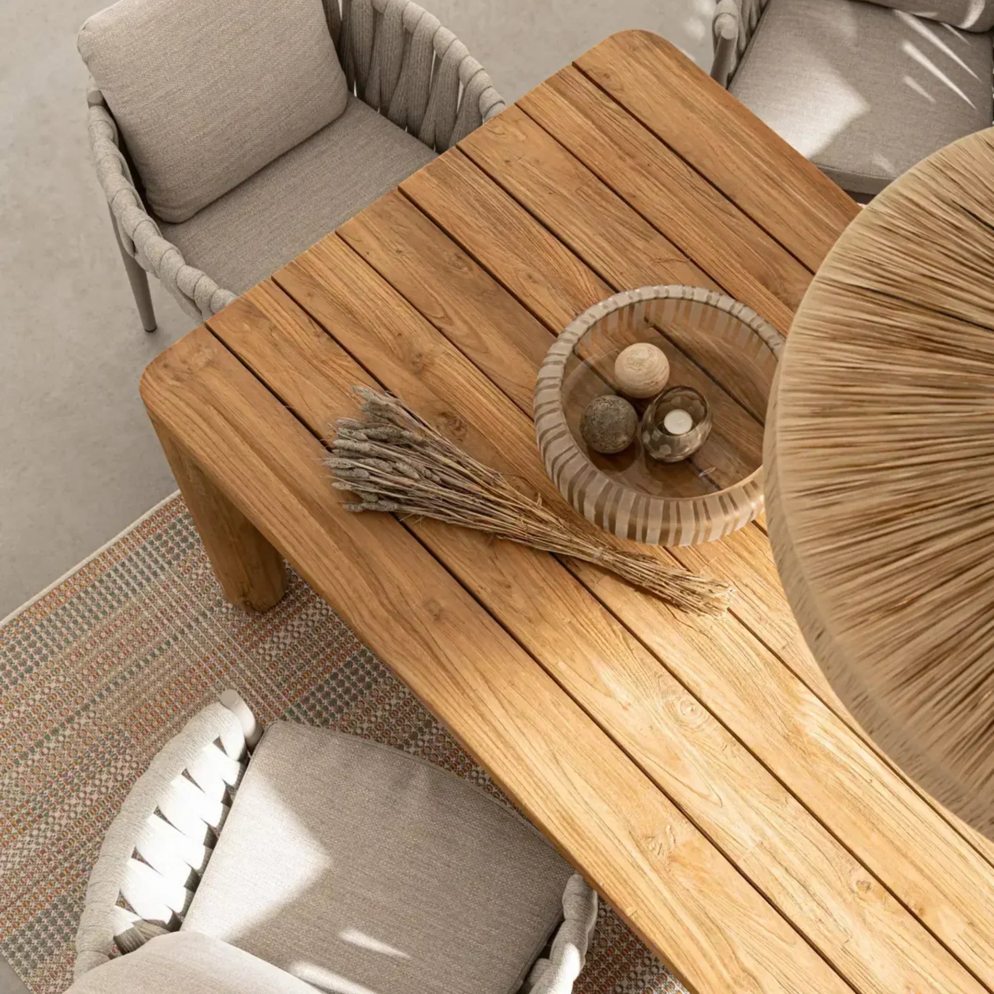 Gartentisch kaufen: Der grosse Guide für Terrasse, Balkon & Garten