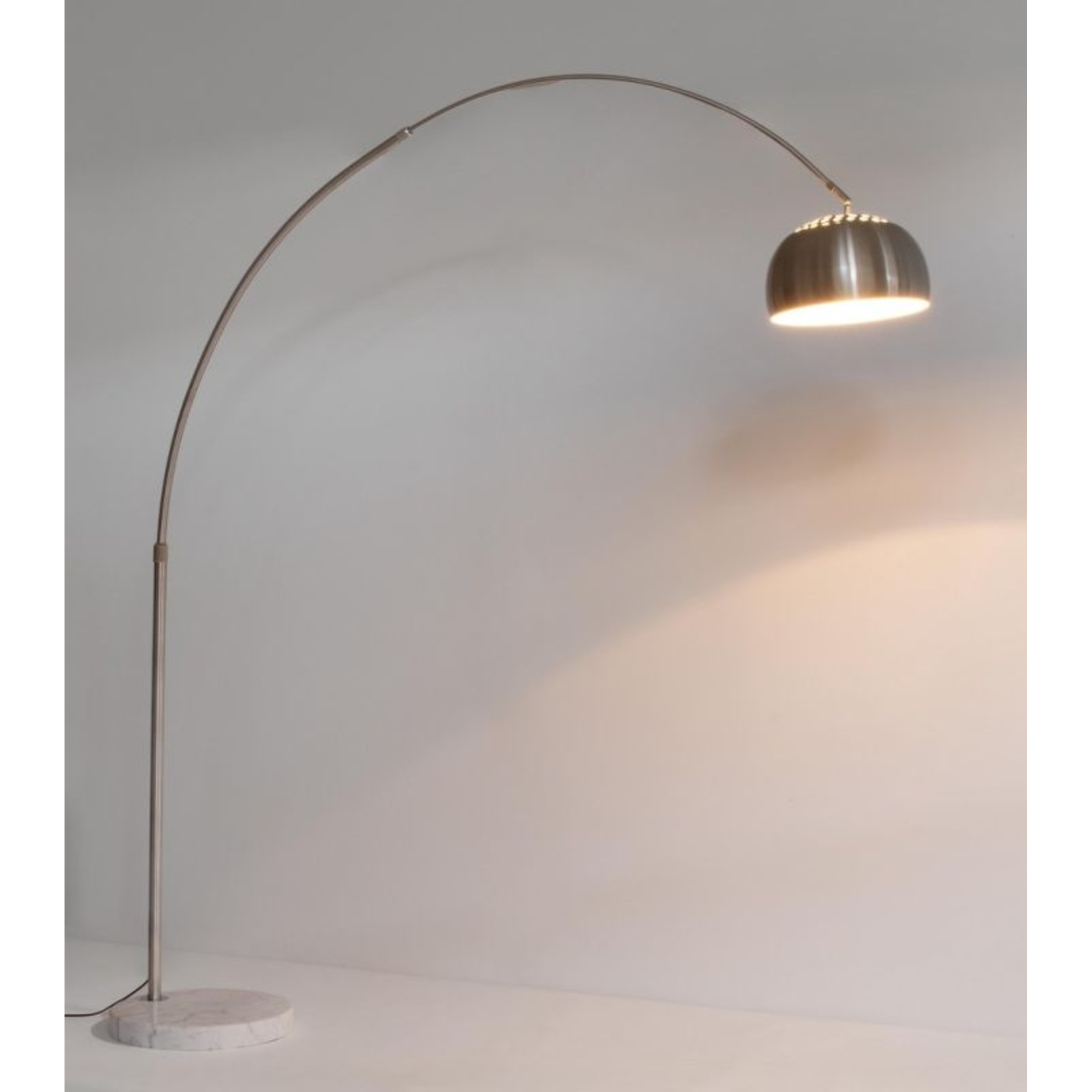 Stehlampe mit Marmorsockel