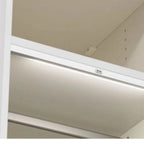 Jutzler Anbauset mit integrierter LED-Innenbeleuchtung für moderne Wandregale und Schränke.