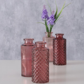 Rosa Glasvasen Set 4-teilig Panja von Boltze - Elegante Deko-Vasen mit Struktur und lila Blumen