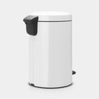 Brabantia Treteimer New Icon 12L in Weiss mit schwarzem Pedal und soft-close Deckel