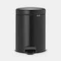 Brabantia NewIcon Treteimer 5L in Matt Schwarz – eleganter Abfalleimer mit Pedal-Öffnungsmechanismus
