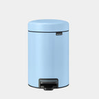 Brabantia Treteimer NewIcon 3L in Dreamy Blue – eleganter Badezimmer-Abfalleimer mit Soft-Close-Deckel