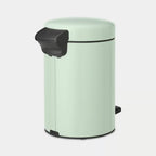 Brabantia New Icon Tretheimer 3L in Jadegrün mit schwarzem Griff und Fußpedal