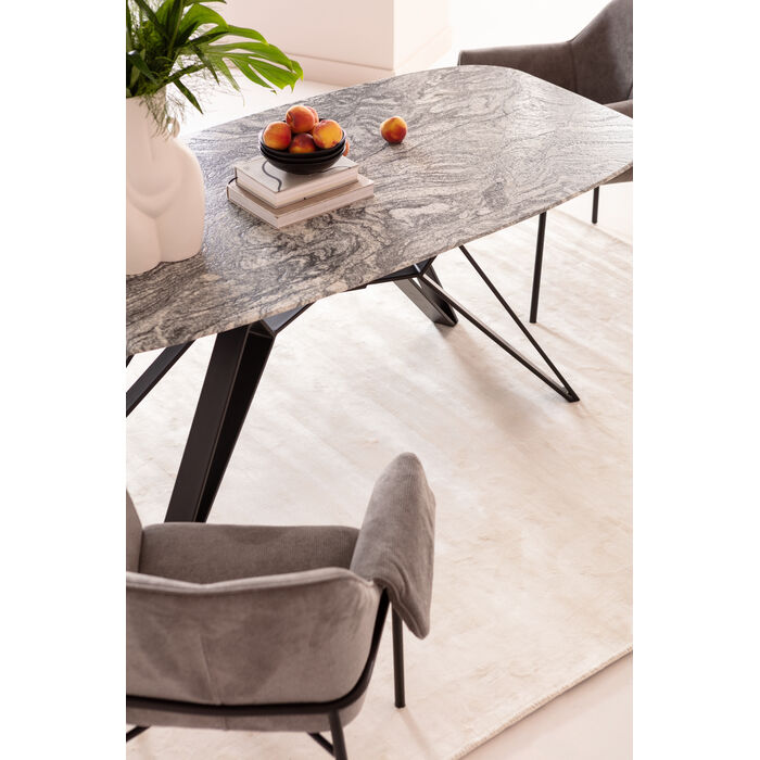 Table en granit de Kare