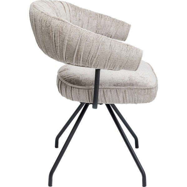 Fauteuil pivotant en tissu argenté de la marque Kare