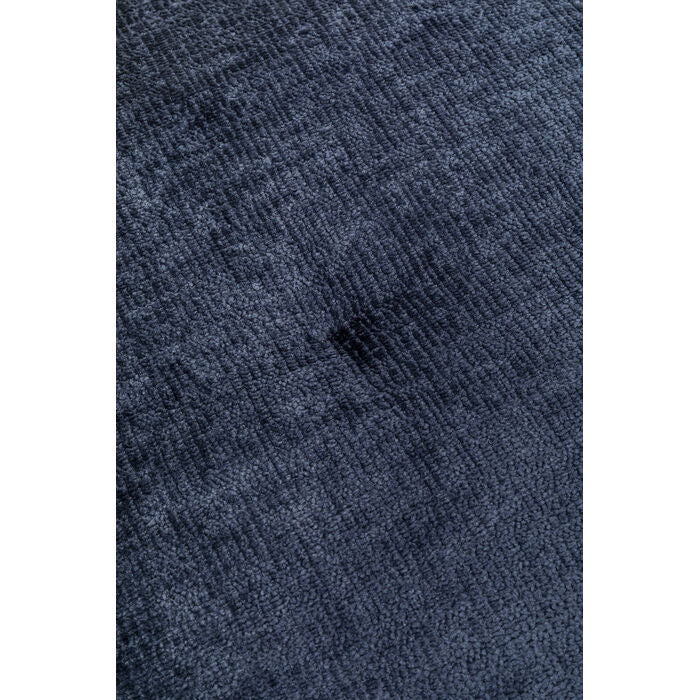 Fauteuil pivotant bleu foncé de Kare