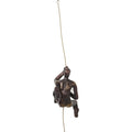 Kare Climber Wanddeko bronzefarbene Kletterfigur hängend an Kette, dekorative Skulptur aus Kunstharz