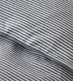Duvetbezug Mélange Anthrazit mit feinen weiss-grauen Streifen, Nahdetail in Nahaufnahme