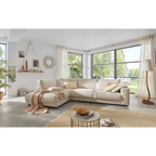Candy Ecksofa in Cord Snow – helles Wohnzimmer mit modernem L-Sofa, Kissen und natürlichen Dekoelementen