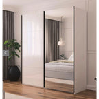 Rauch Saretto Schwebetürenschrank Champagner mit Spiegeltür 181 cm im modernen Schlafzimmer
