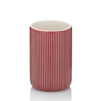 Kela Becher Ava in Rot – gerippte Keramik in elegantem Bordeauxrot mit weißem Innenrand