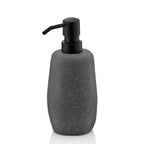 Kela Seifenspender Roda aus Zement in Grau mit schwarzem Pumpkopf, modernes minimalistisches Design