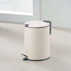 Kela Kosmetikeimer Mats 3L in Beige Matt mit Trittmechanismus und grauer Abdeckung, modernes Bad-Accessoire