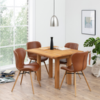 Actona Batilda Esszimmerstuhl in Cognac-Braun mit Holzbeinen, 4er-Set um quadratischen Esstisch aus Eiche