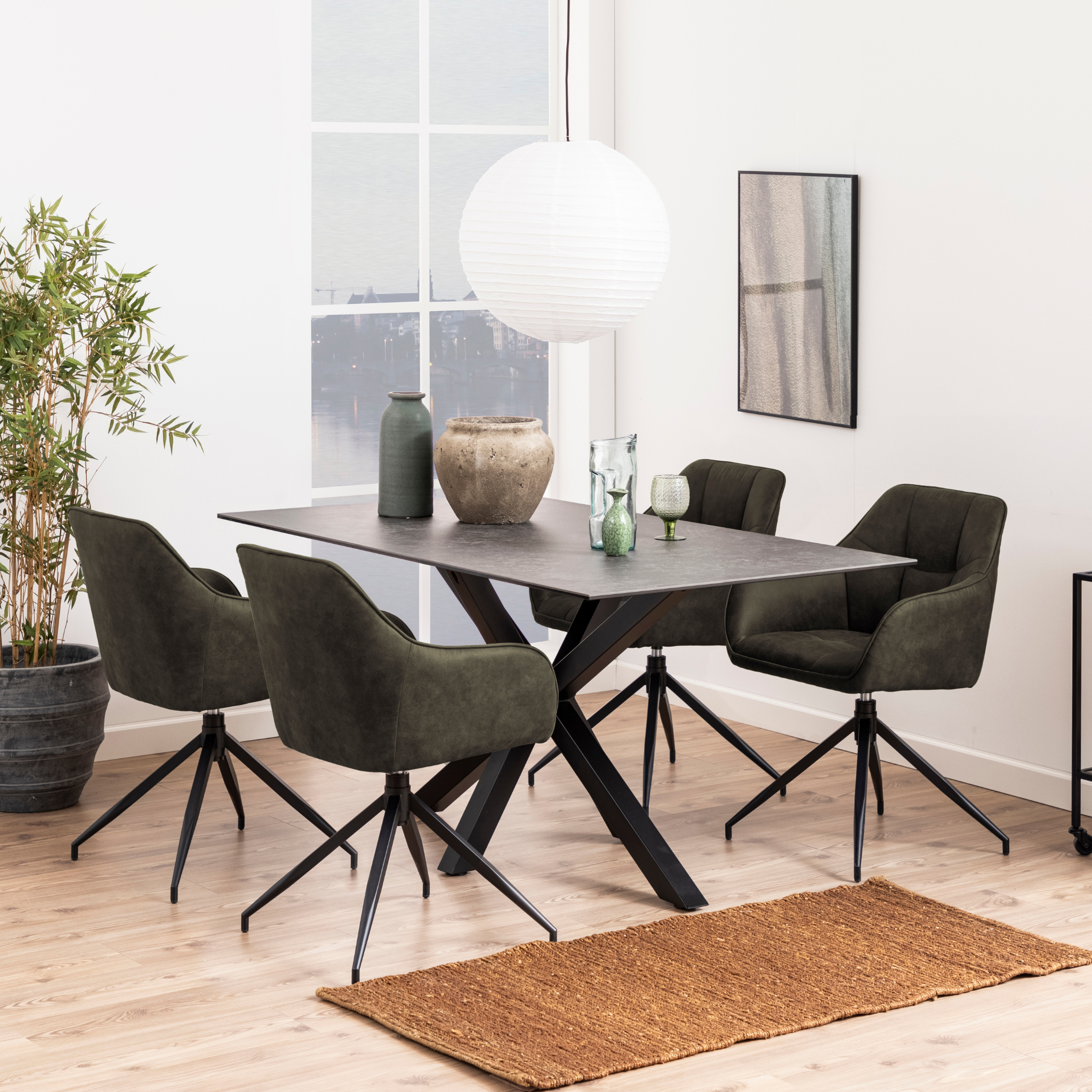 Chaise de salle à manger pivotante vert olive avec piètement en métal noir