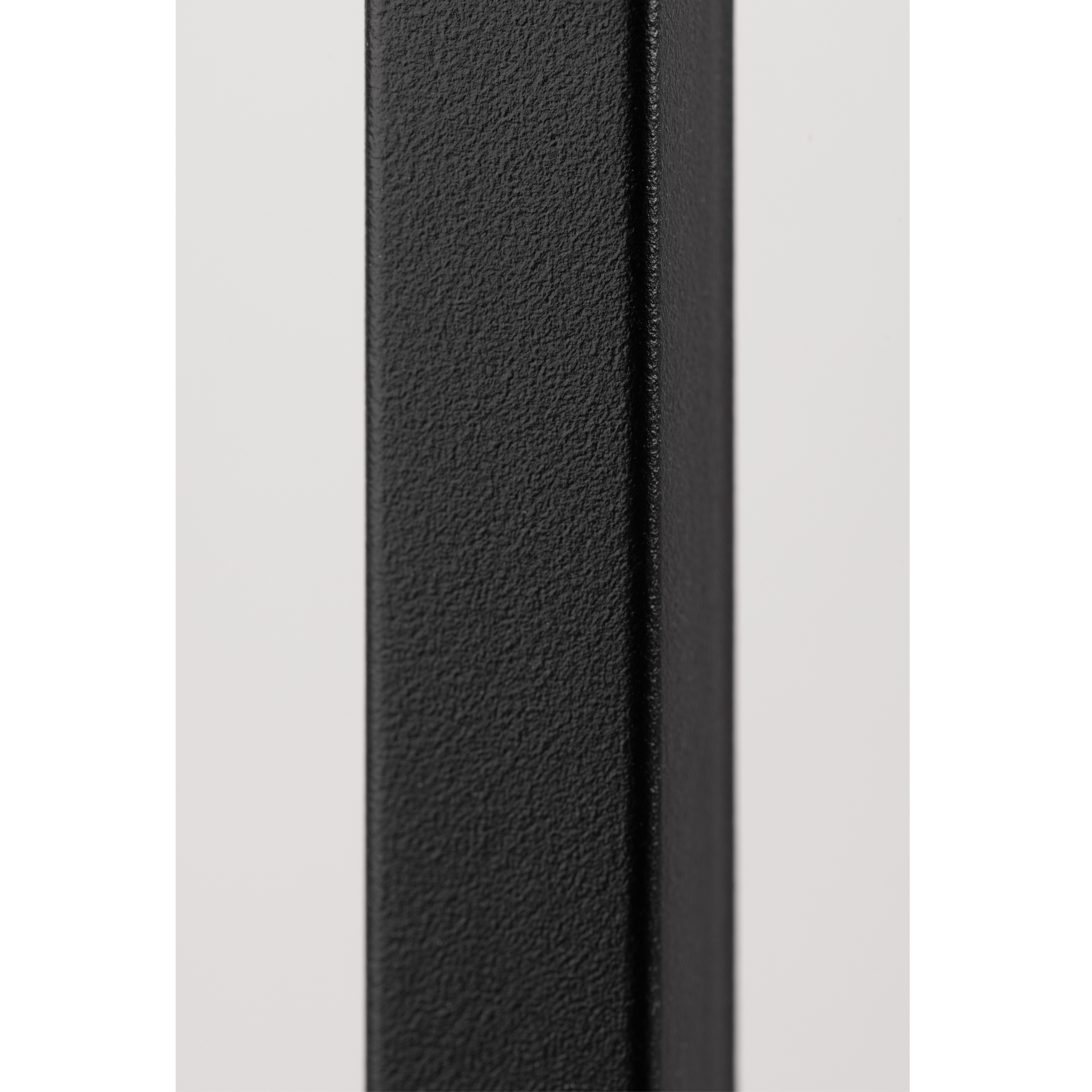 Table basse en métal noir