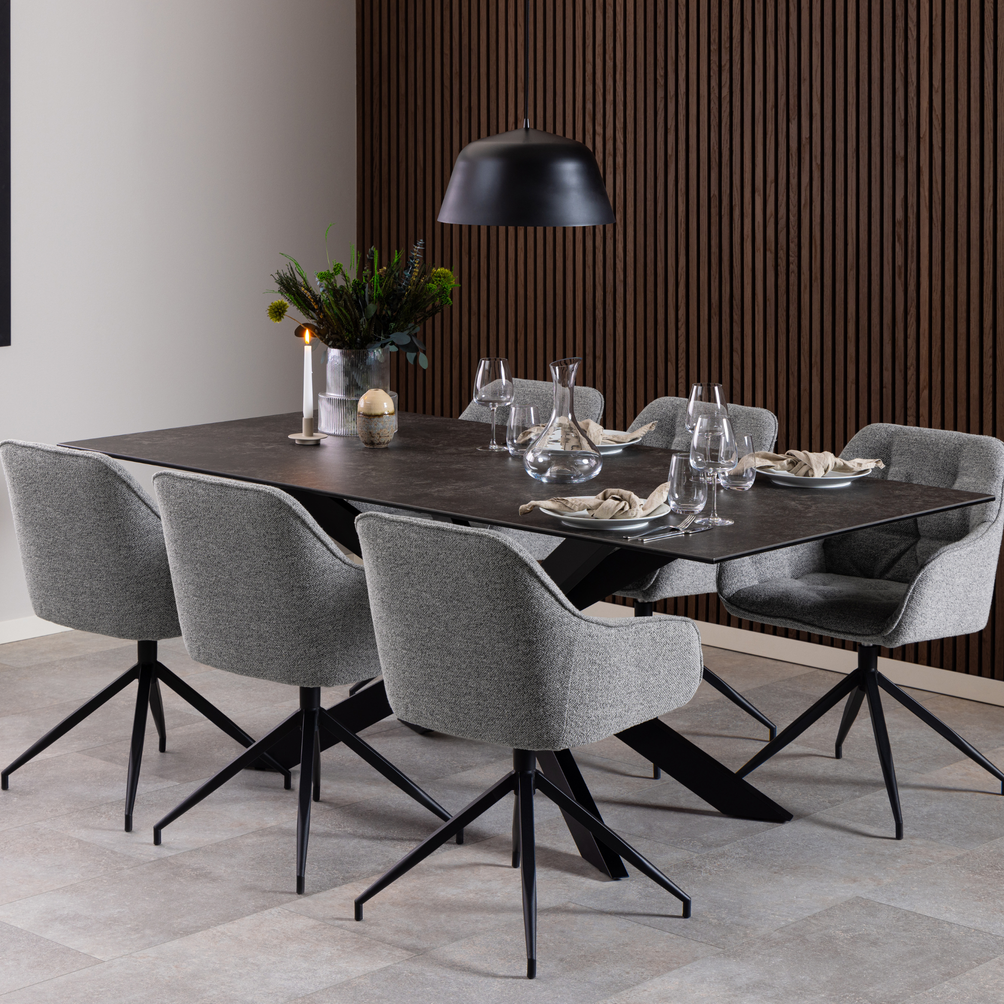 Chaise de salle à manger pivotante grise avec accoudoirs, style tendance