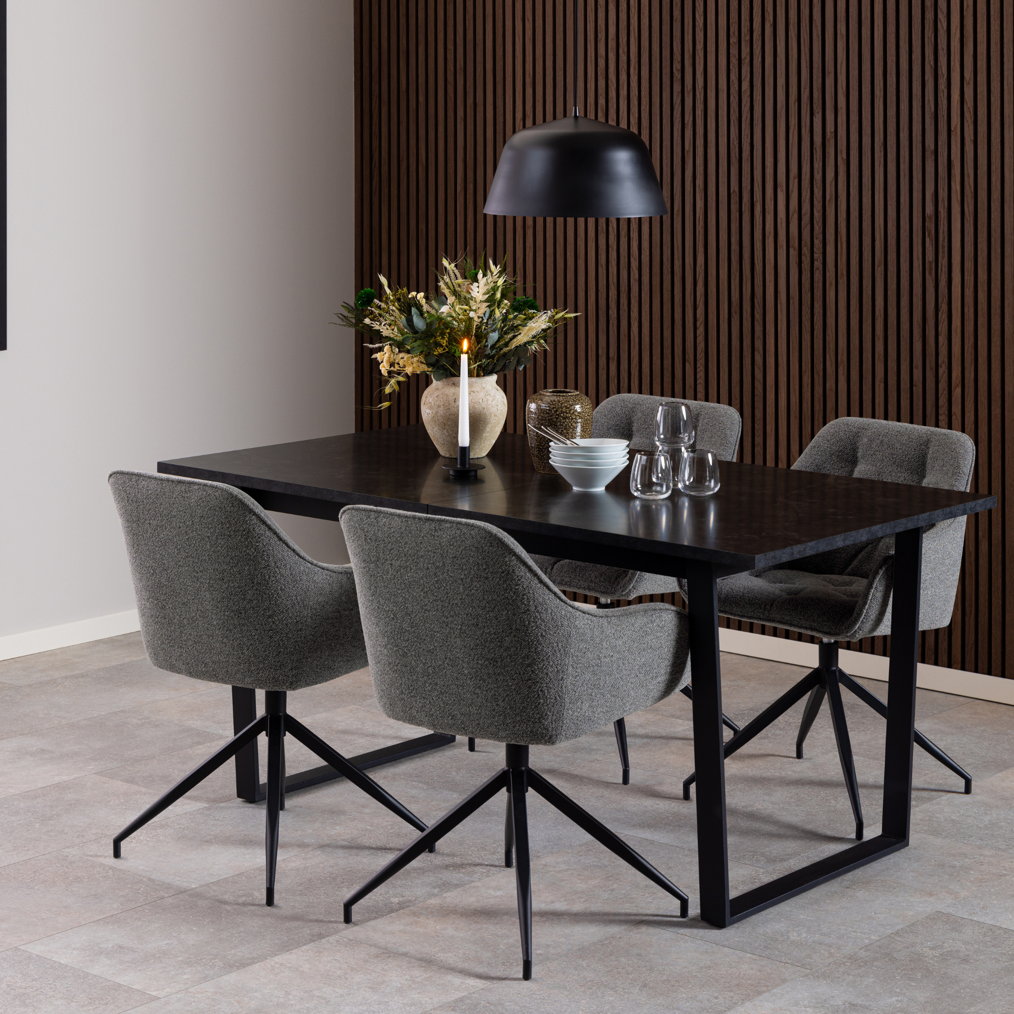 Chaise de salle à manger en bouclé anthracite avec accoudoirs et fonction pivotante