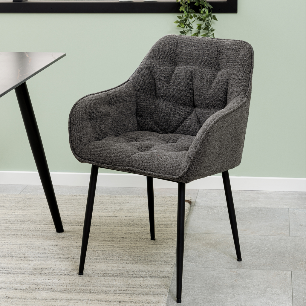 Chaise de salle à manger élégante en bouclette anthracite avec pieds en métal noir