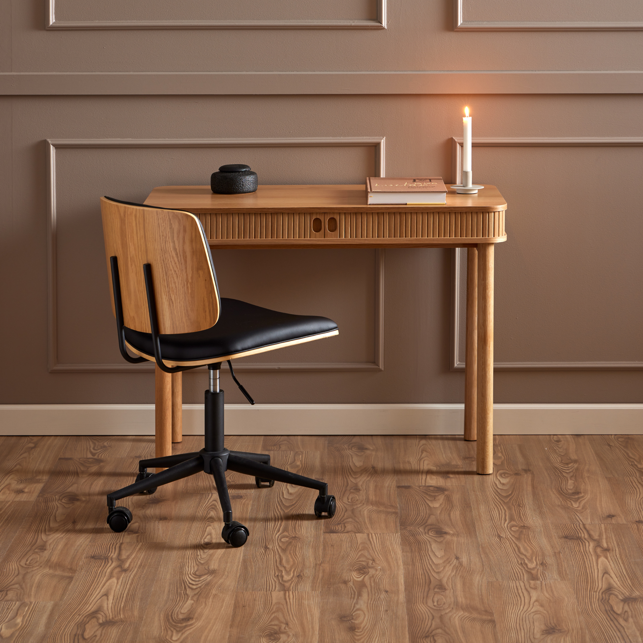 Chaise de bureau en chêne noir réglable en hauteur