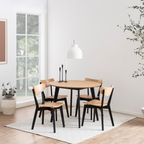 Actona Roxby Stuhl in Schwarz-Eiche mit rundem Esstisch, 4er-Set in modernem Esszimmer mit Skandinavischem Design