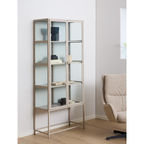 Actona Seaford Vitrine in Grau, 77x35x185cm, mit Glasfront und 4 Einlegeböden im modernen Wohnzimmer