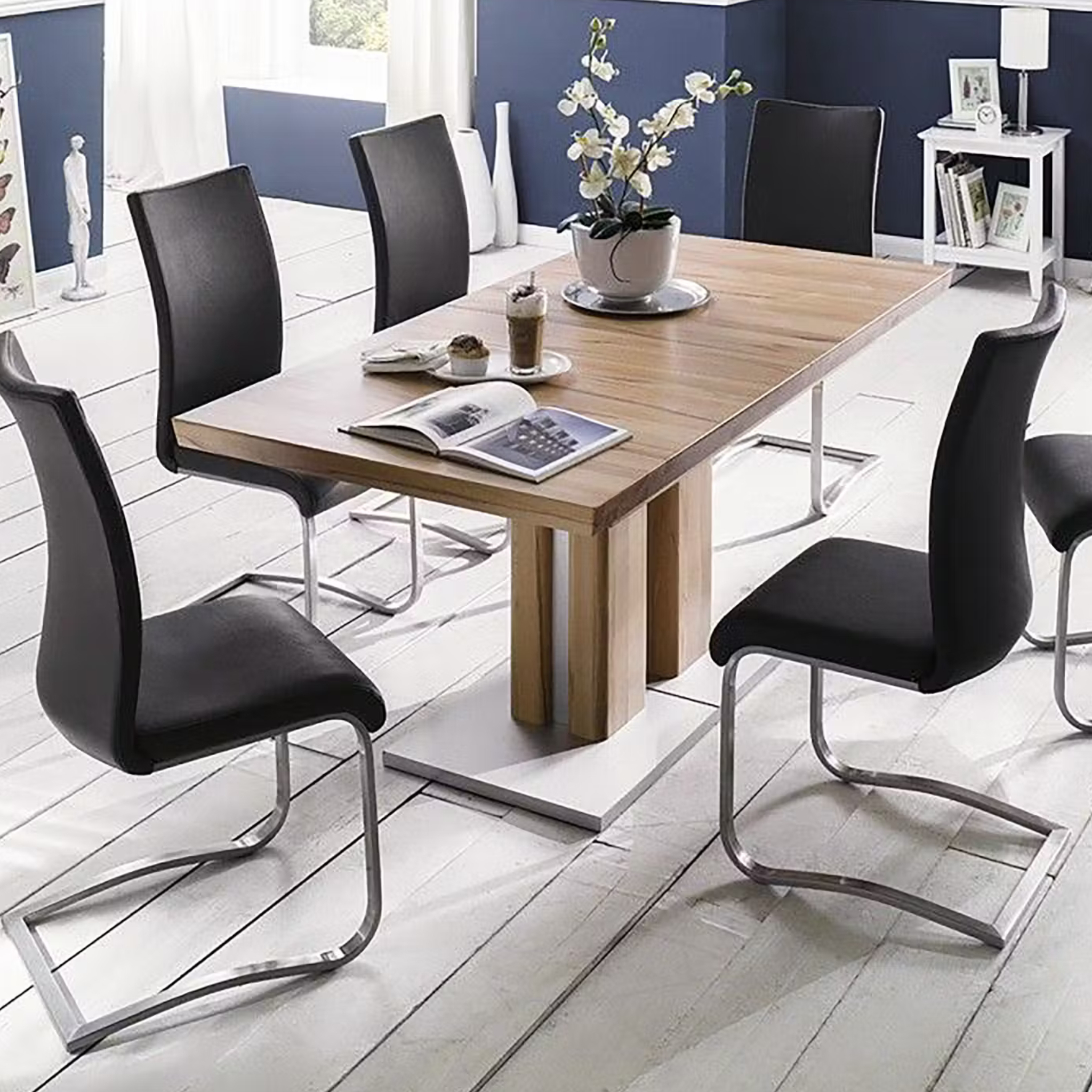 Stuhl in Echtleder schwarz