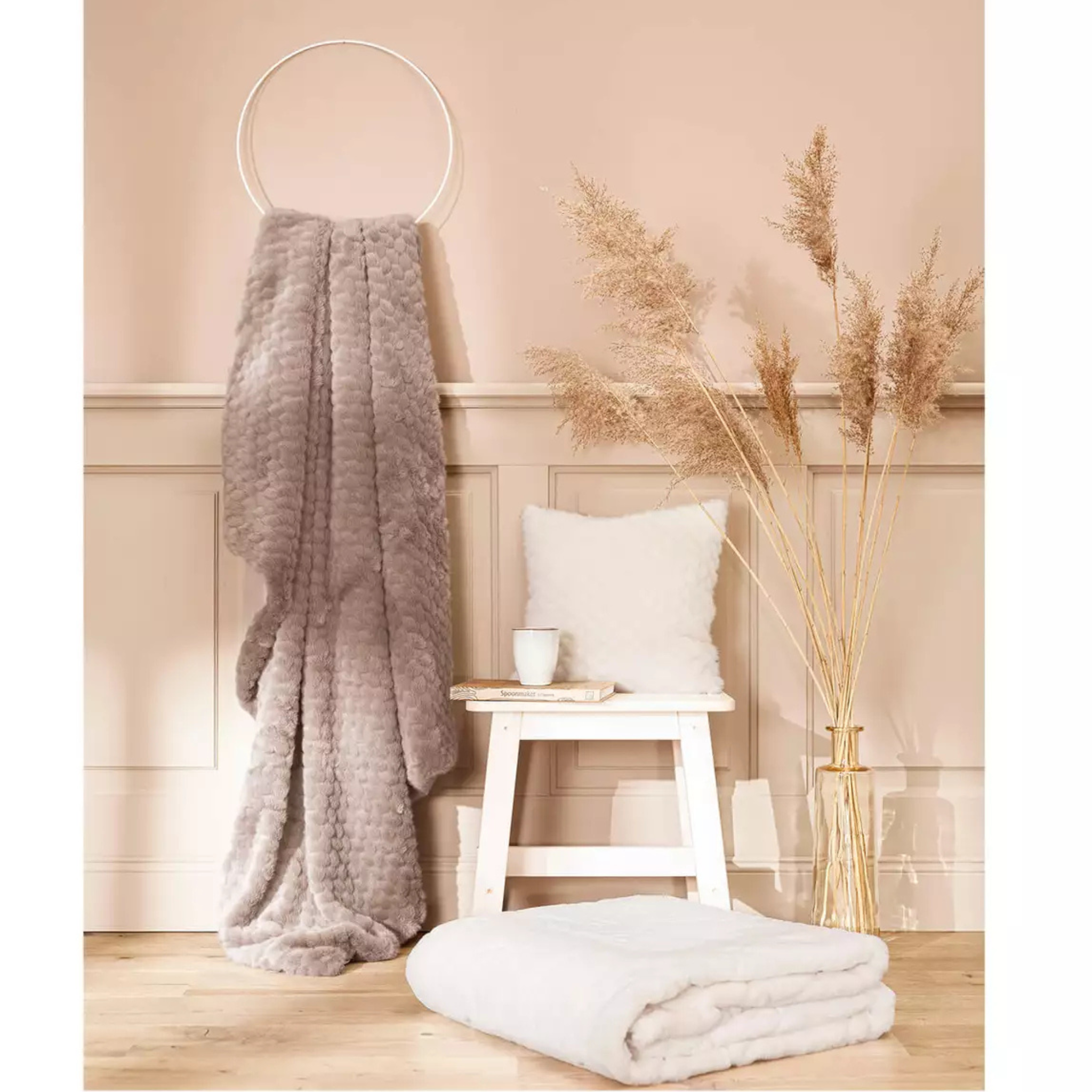 Plaid douillet en fausse fourrure