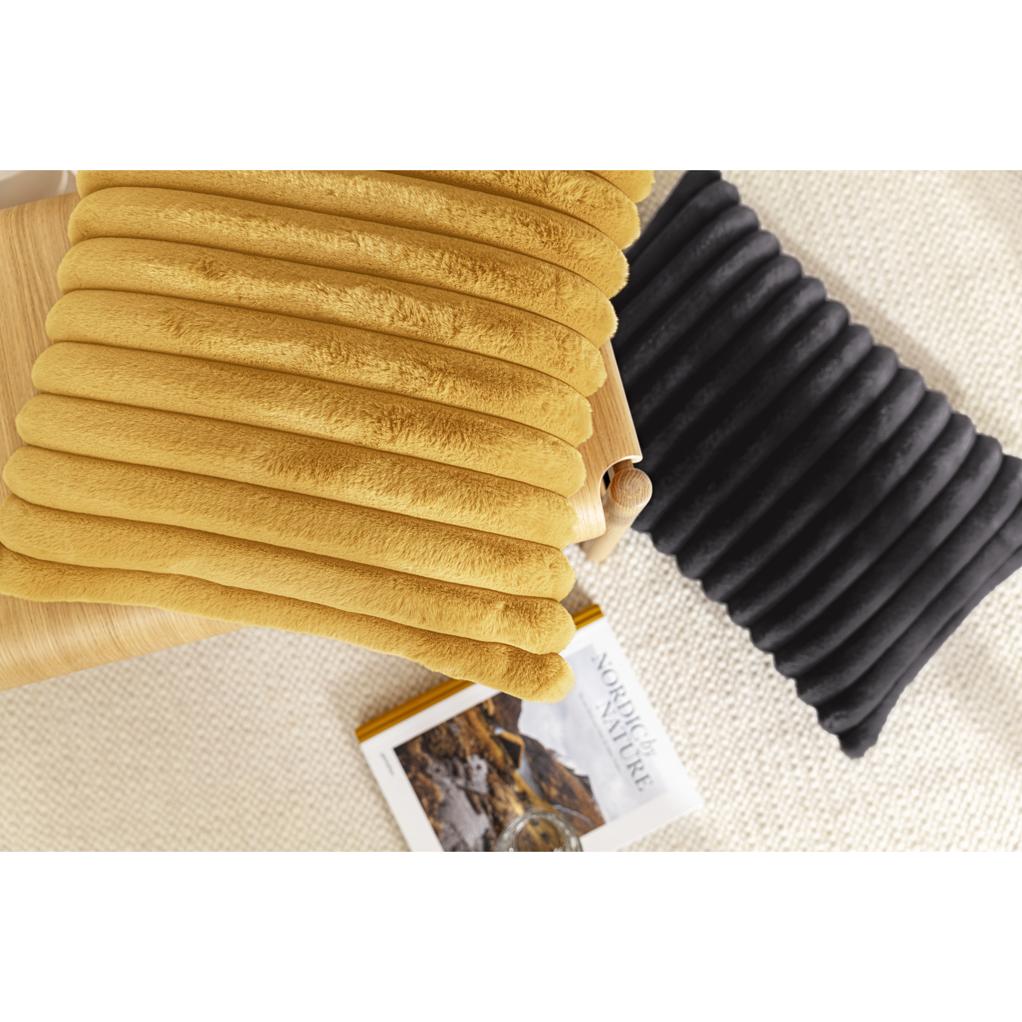 Coussin Raya 45x45 couleur sauge avec rembourrage de qualité supérieure