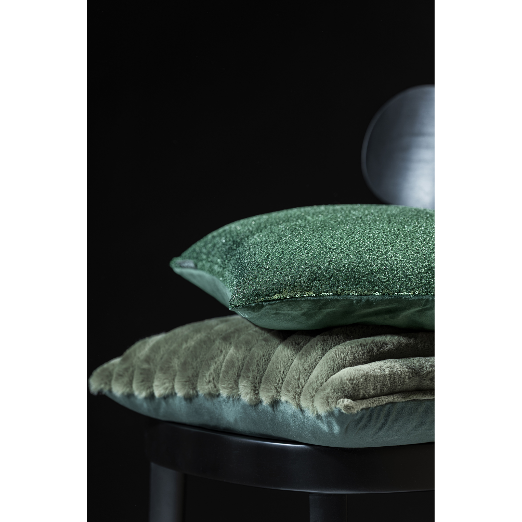 Coussin Raya 45x45 couleur sauge avec rembourrage de qualité supérieure