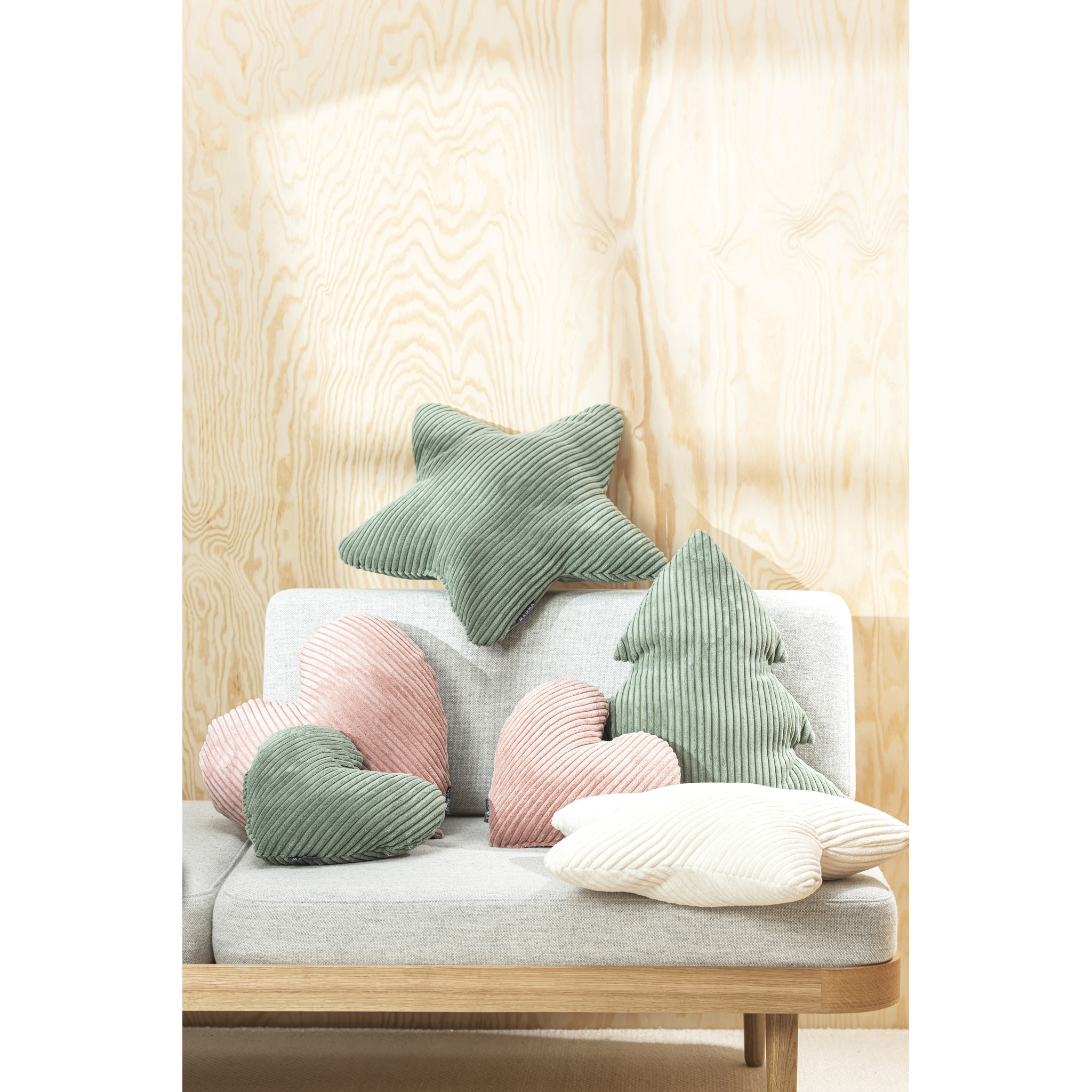 Coussin cœur Shara 43 cm en polaire et cordon rose