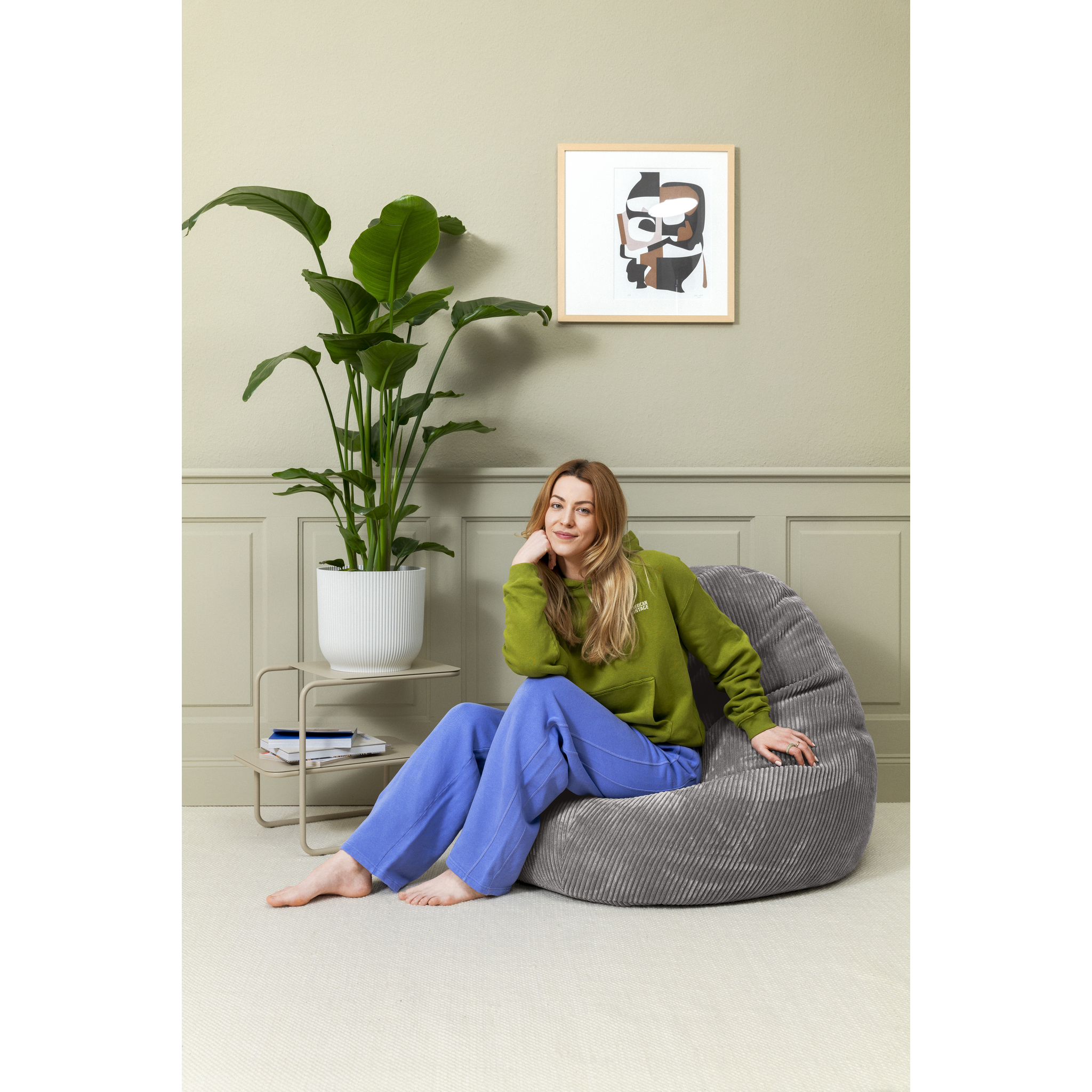 Pouf Shara BBXXL, velours côtelé pelucheux, anthracite