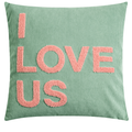 Mintgrünes Cord-Kissen "I Love Us" mit rosa Tufting-Schriftzug von Magma