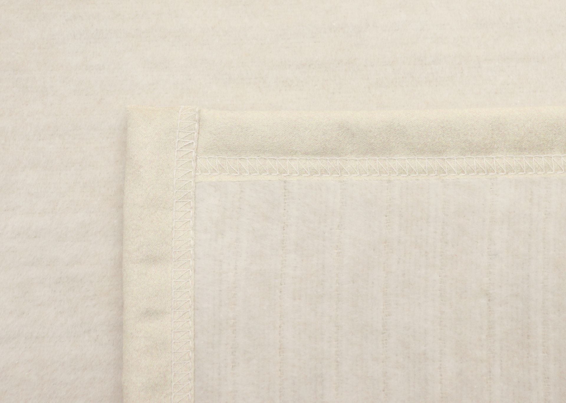 Couverture douce et moelleuse beige