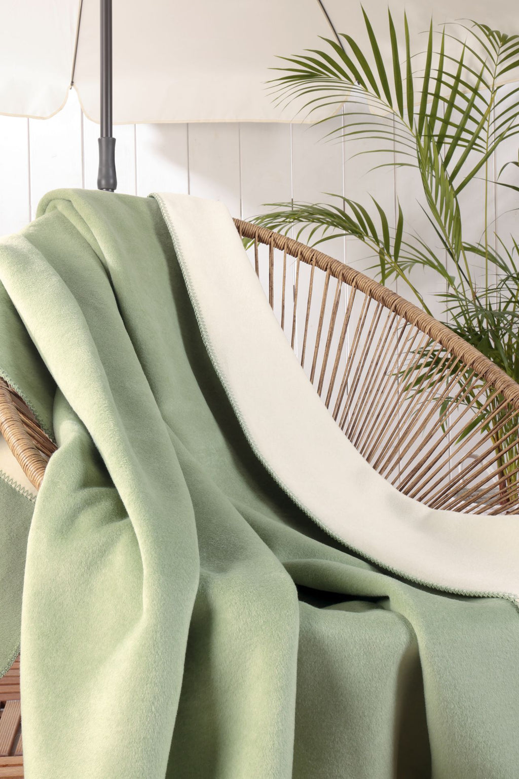 Couverture douce et double face, menthe-écru
