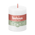 Bolsius Stumpenkerze Rustic Shine in wolkigem Weiß, 35h Brenndauer, palmölfrei, 25% pflanzenbasiertes Wachs