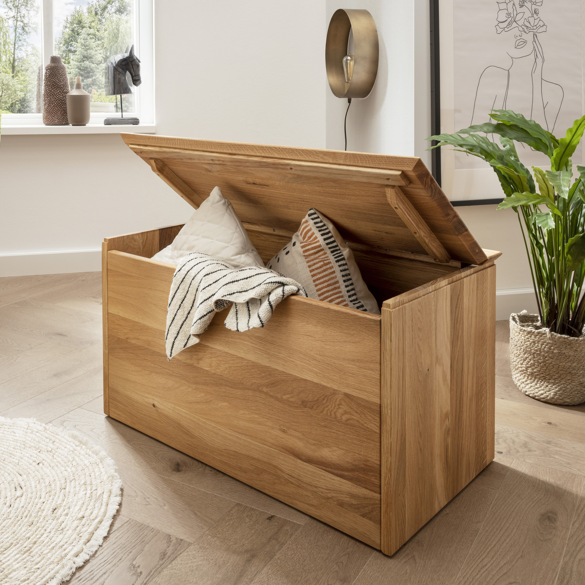 Coffre en chêne massif sauvage