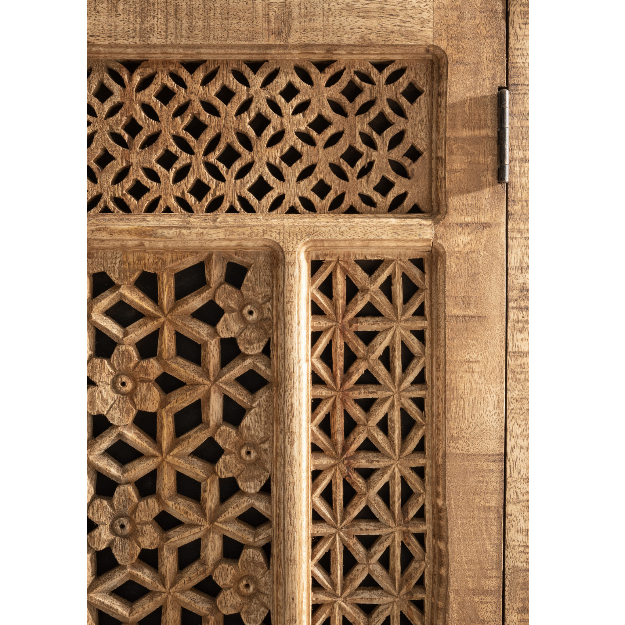 Coffre en bois de manguier massif sculpté