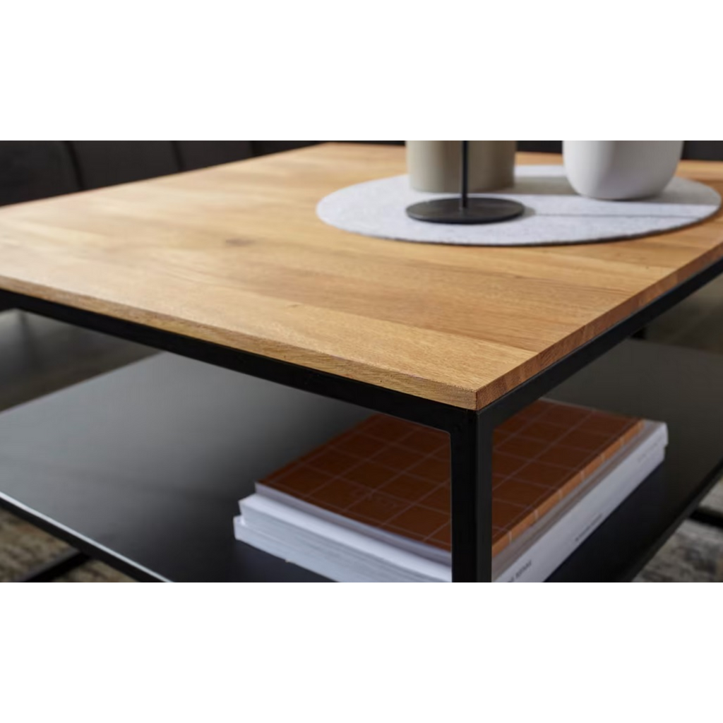 Table basse de style industriel