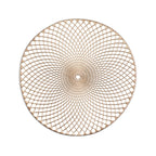 Rundes Platzset Mandala aus Kunststoff in Gold mit durchbrochenem Spiralmuster von Zeller