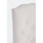 Bizzotto Stuhl Diva Naturale – Detailaufnahme Rückenlehne mit Knopfheftung in cremefarbenem Leinenstoff