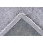 Lalee Teppich Velvet 4 - hochwertiger Flor mit rutschfestem Unterlagen-Detail, perfekt für moderne Wohnräume.