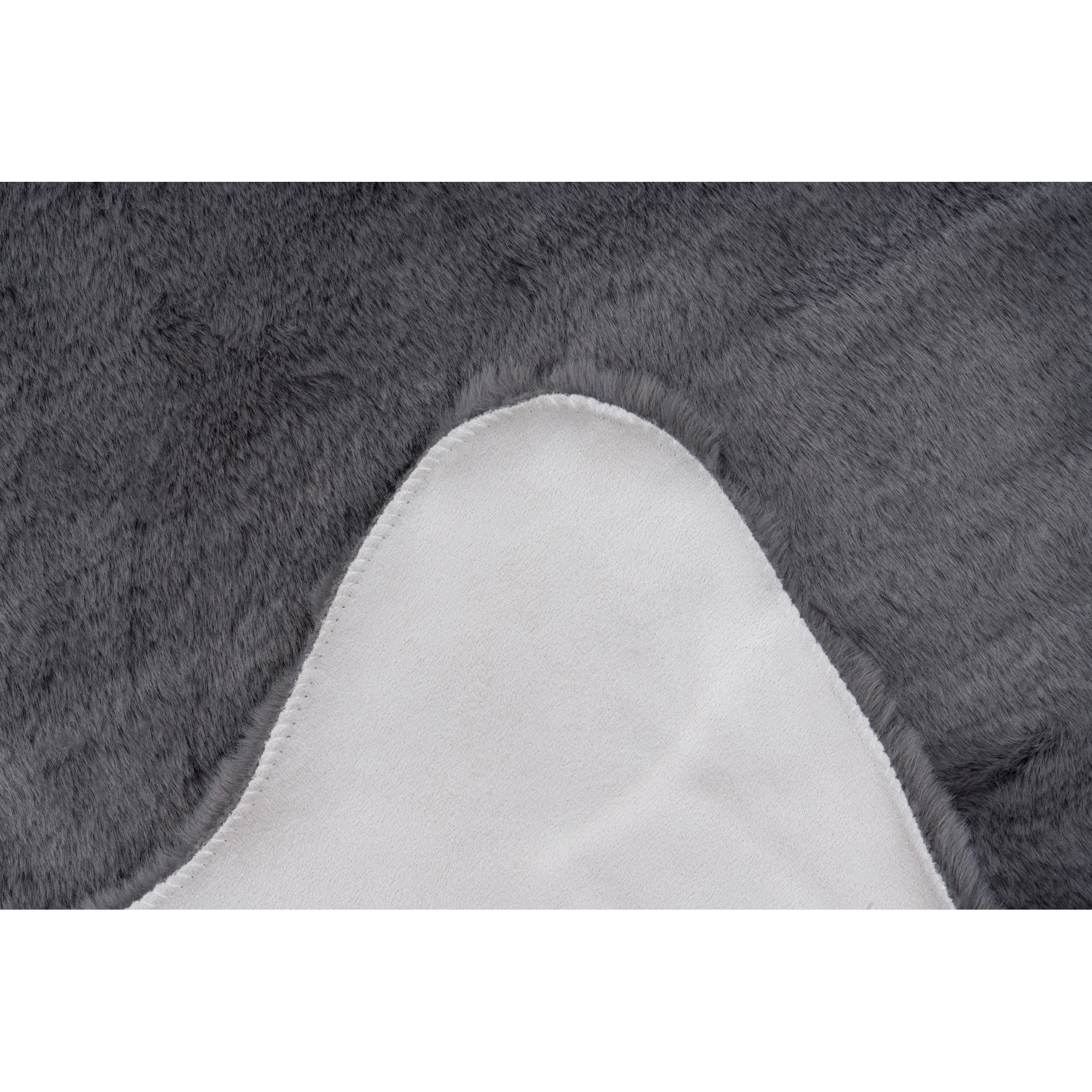 Fausse fourrure grise douillette