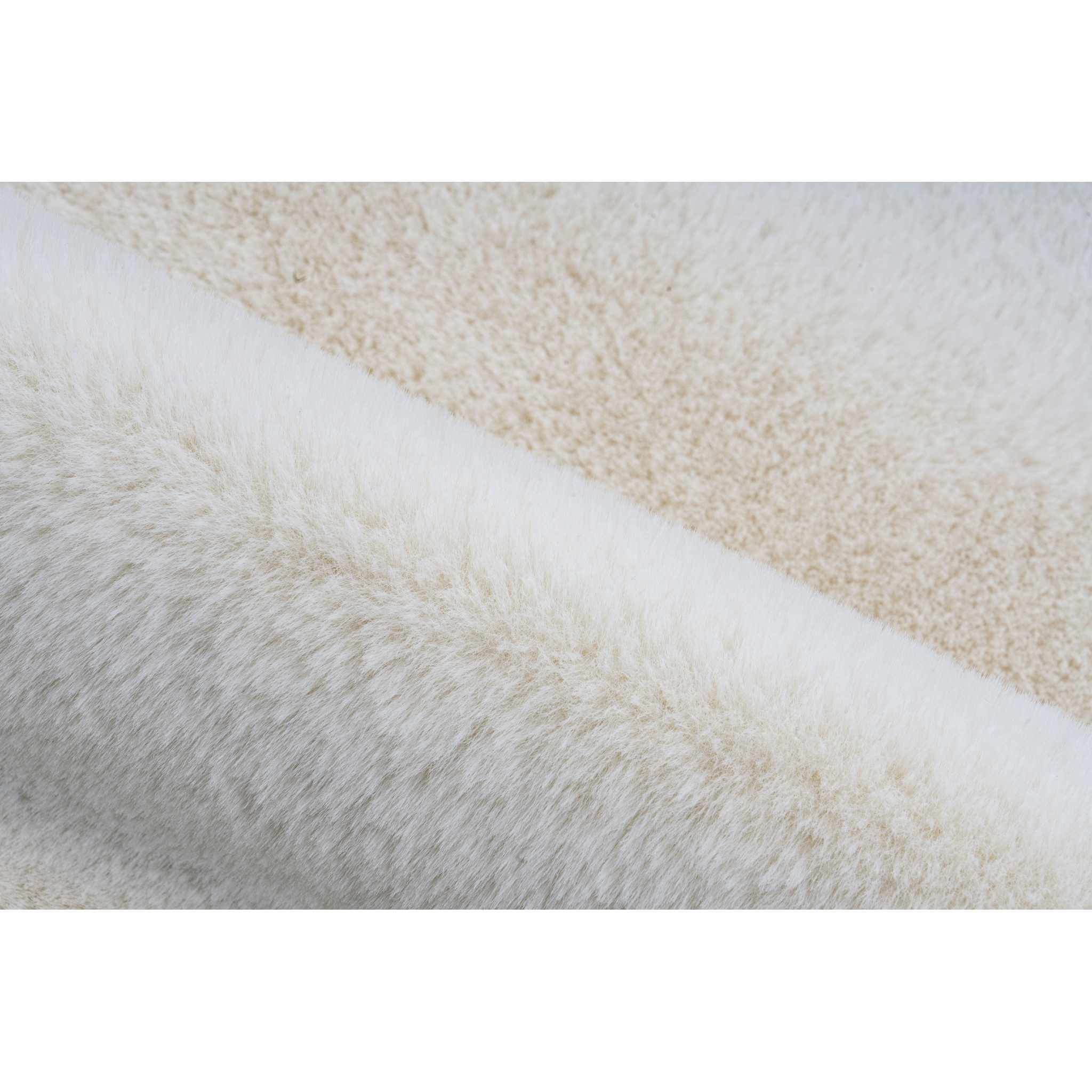 Fausse fourrure ivoire confortable