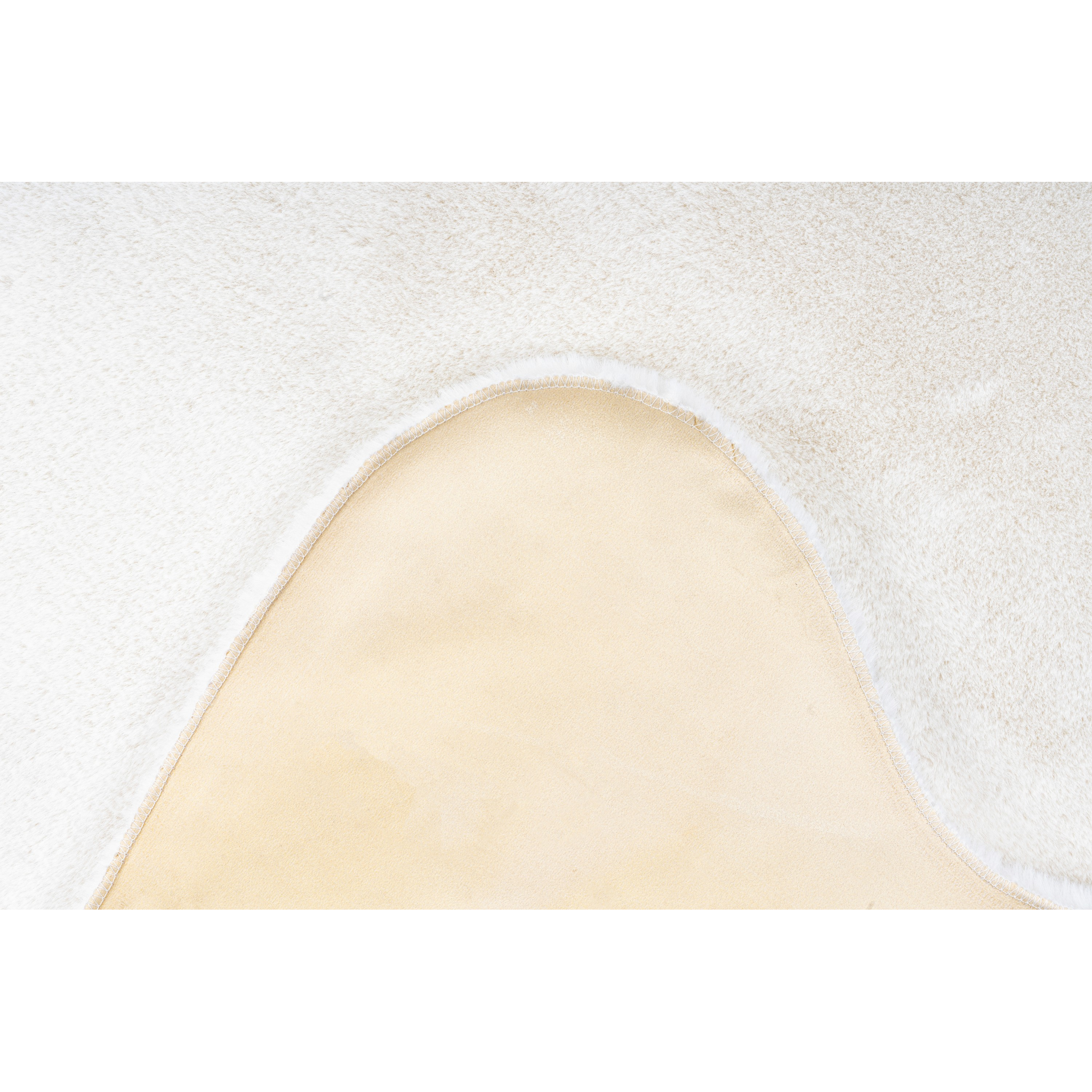 Fausse fourrure ivoire confortable