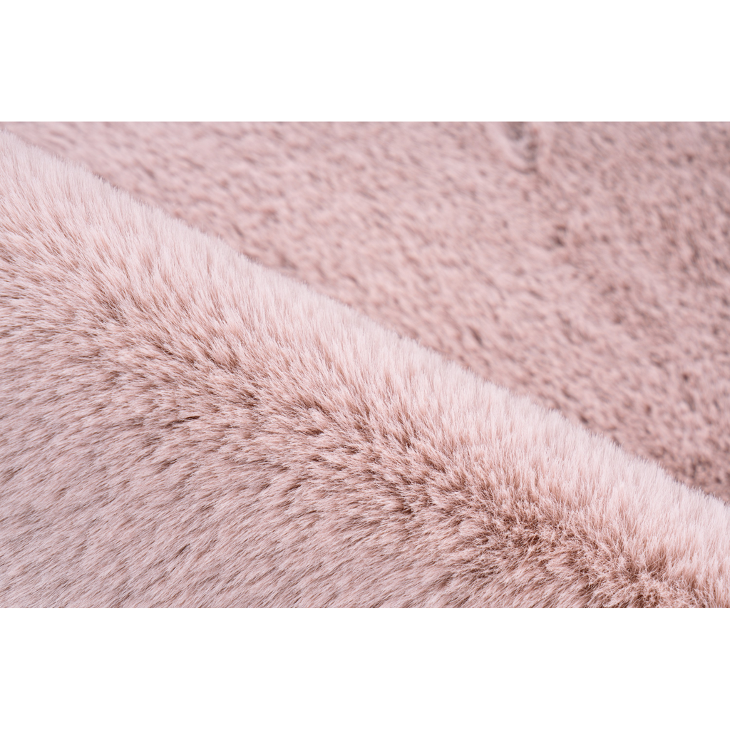 Fourrure synthétique rose poudré douillette