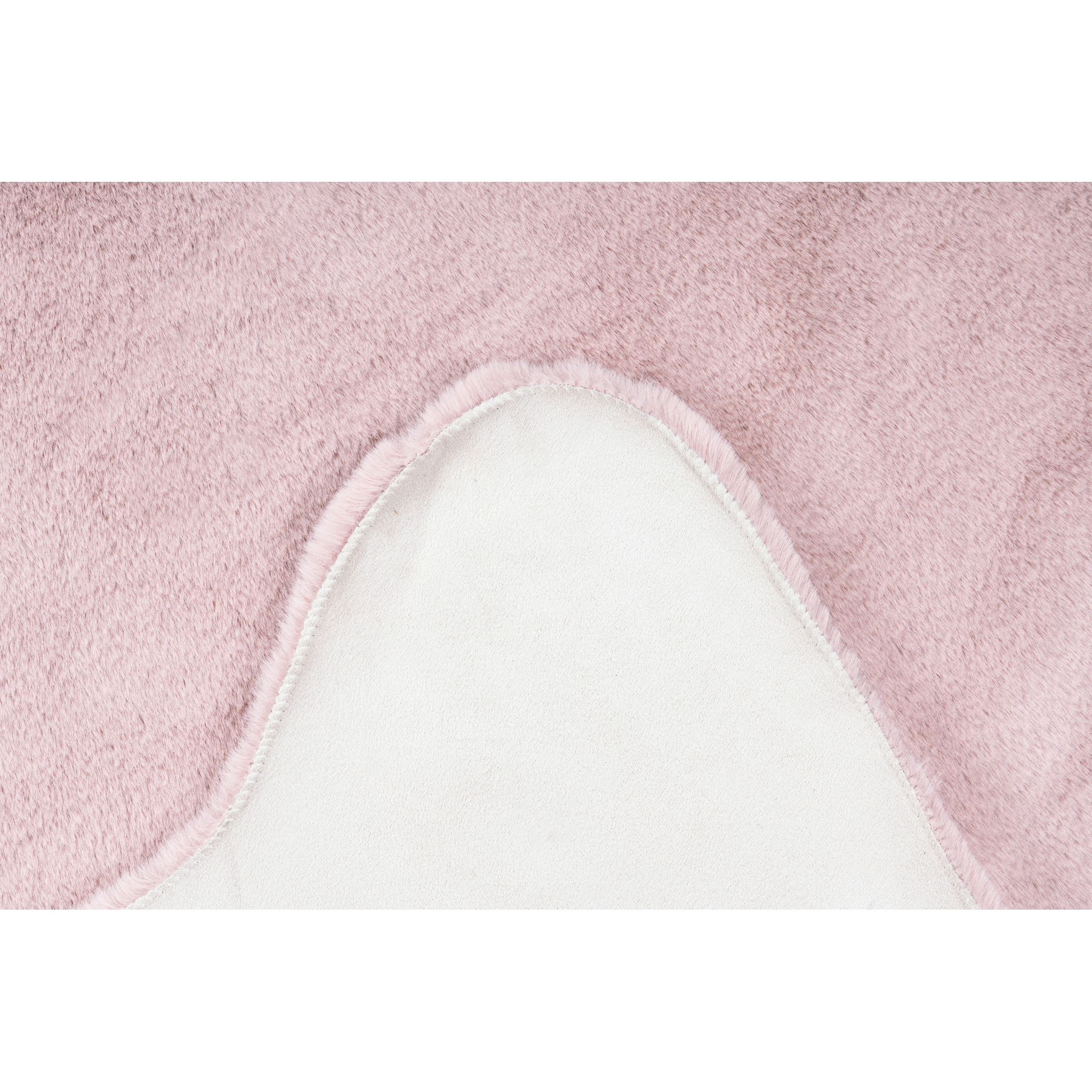 Fourrure synthétique rose poudré douillette