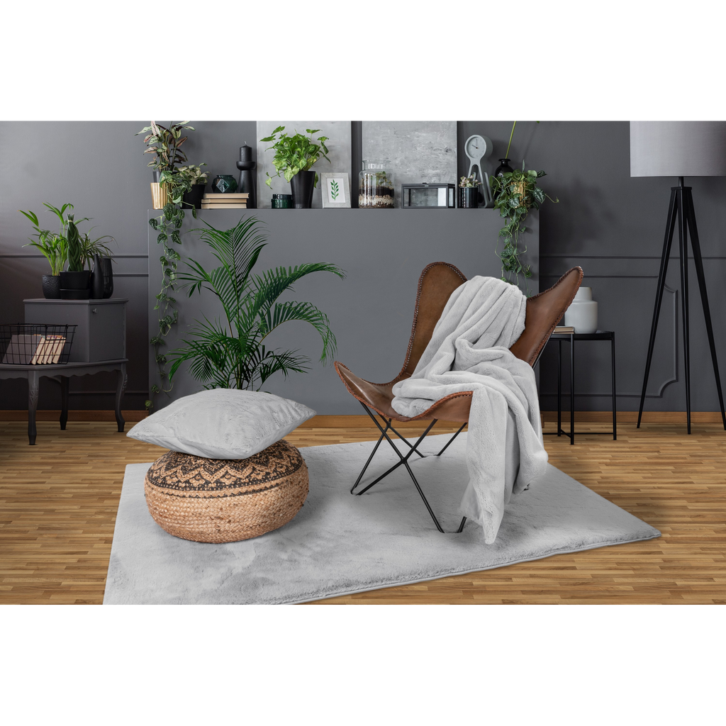 Couverture douillette argentée du ciel