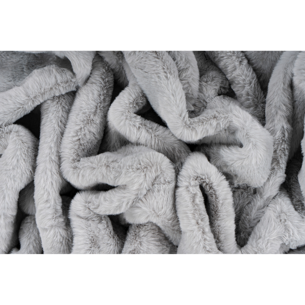 Couverture douillette argentée du ciel